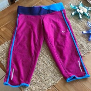 Never worn NIKE capris